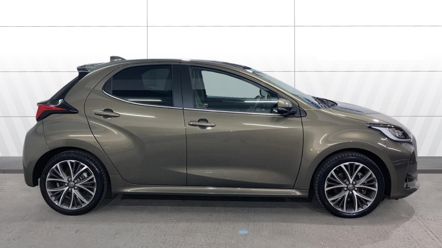 Used Toyota Yaris 2022 for sale - 77282921: Photo 4