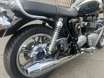 Used Triumph BONNEVILLE 865 2013 for sale - bike-78286248: Photo