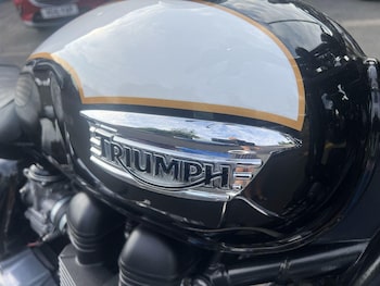 Used Triumph BONNEVILLE 865 2013 for sale - bike-78286248: Photo