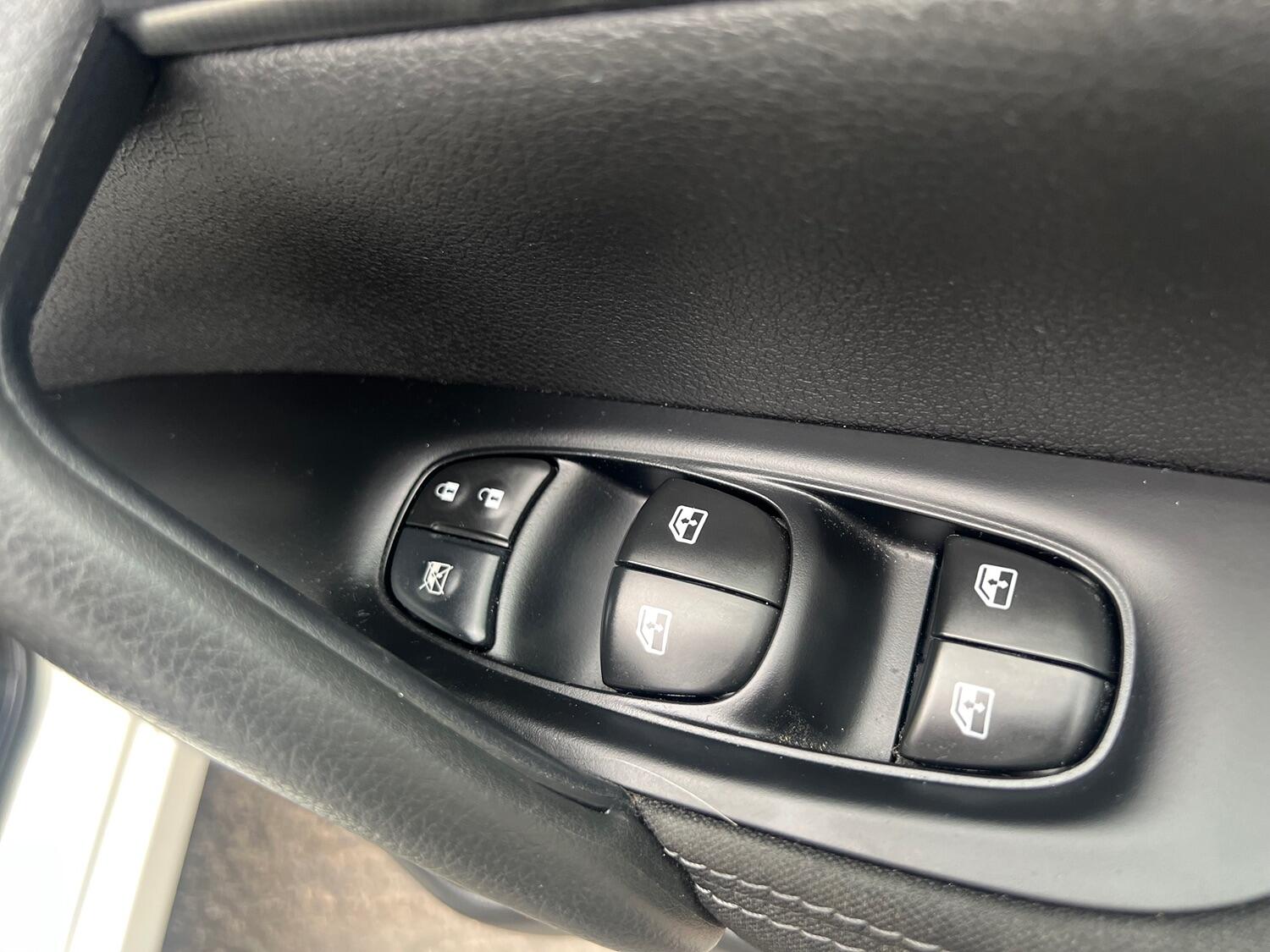 Used Nissan Qashqai 2018 for sale - 77154454: Photo 27