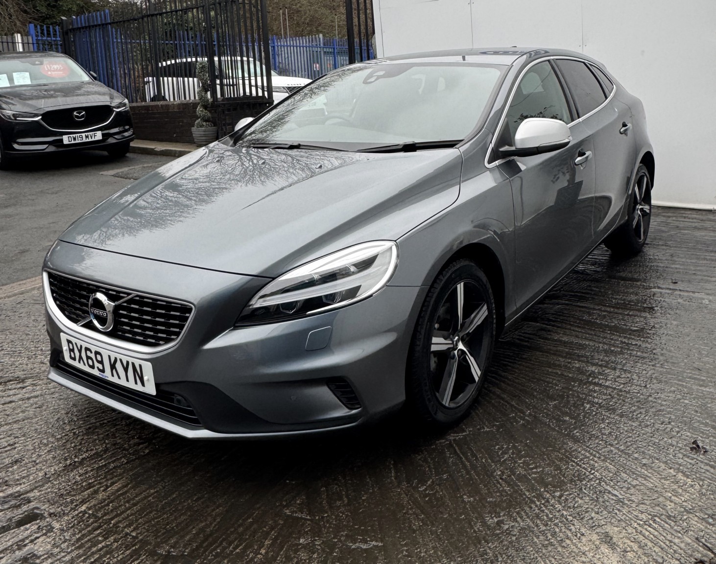 Used Volvo V40 2019 for sale - 77289060: Photo 12