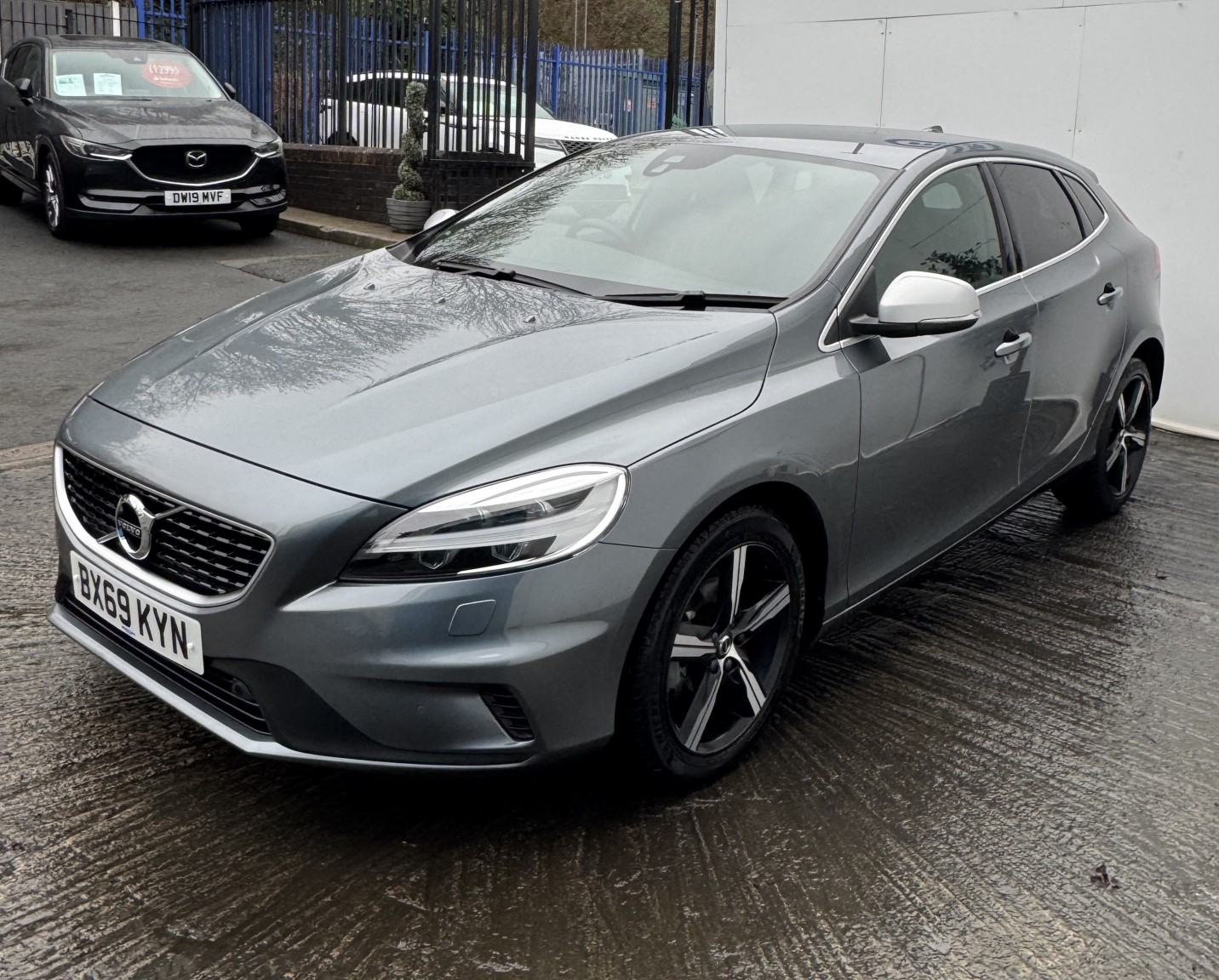 Used Volvo V40 2019 for sale - 77289060: Photo 13