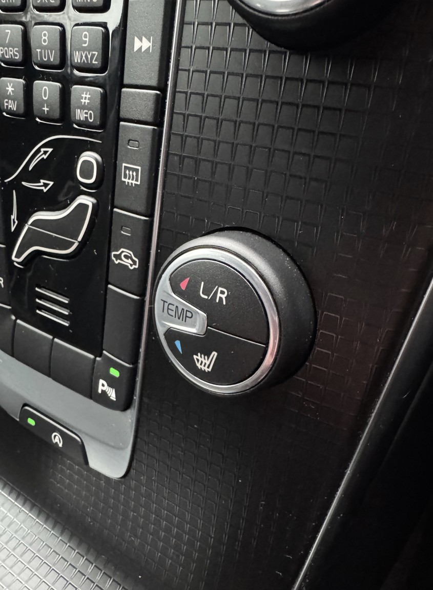 Used Volvo V40 2019 for sale - 77289060: Photo 24