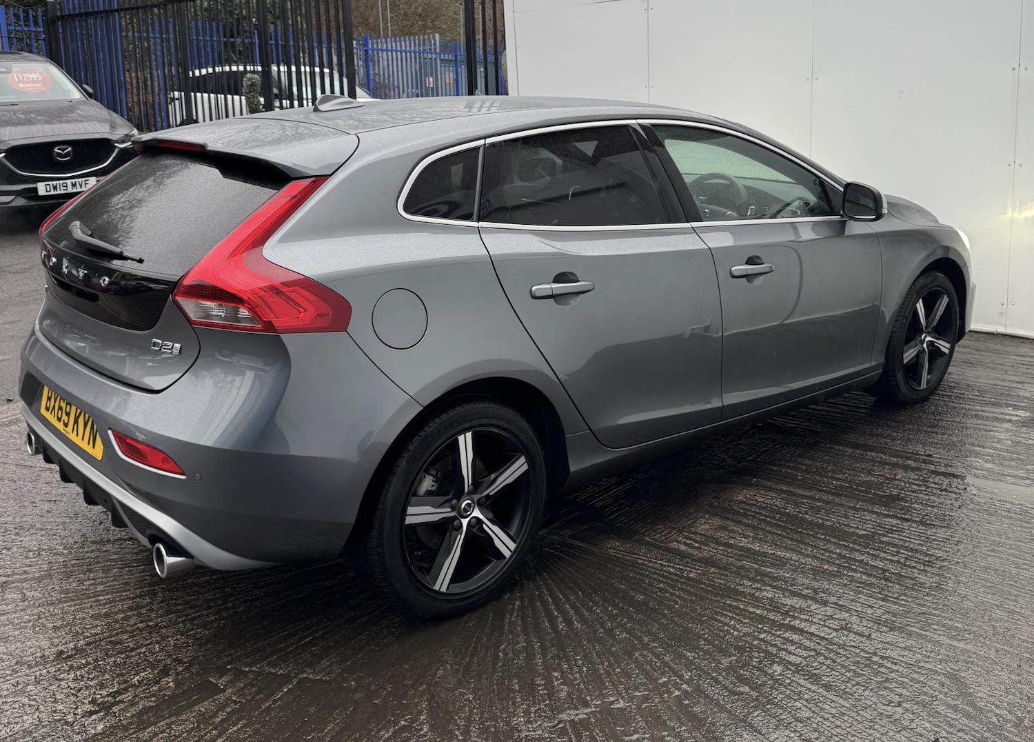 Used Volvo V40 2019 for sale - 77289060: Photo 28