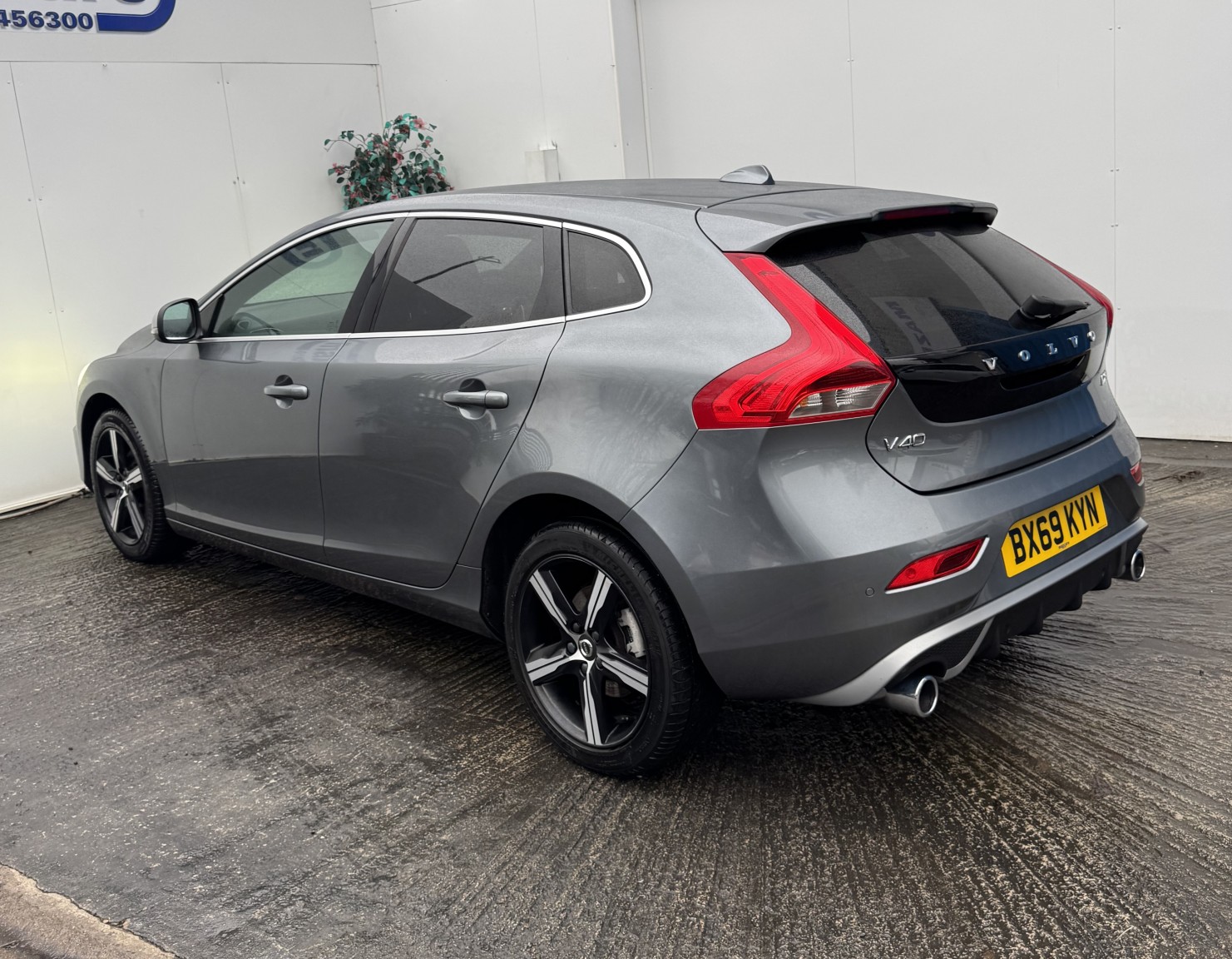 Used Volvo V40 2019 for sale - 77289060: Photo 32