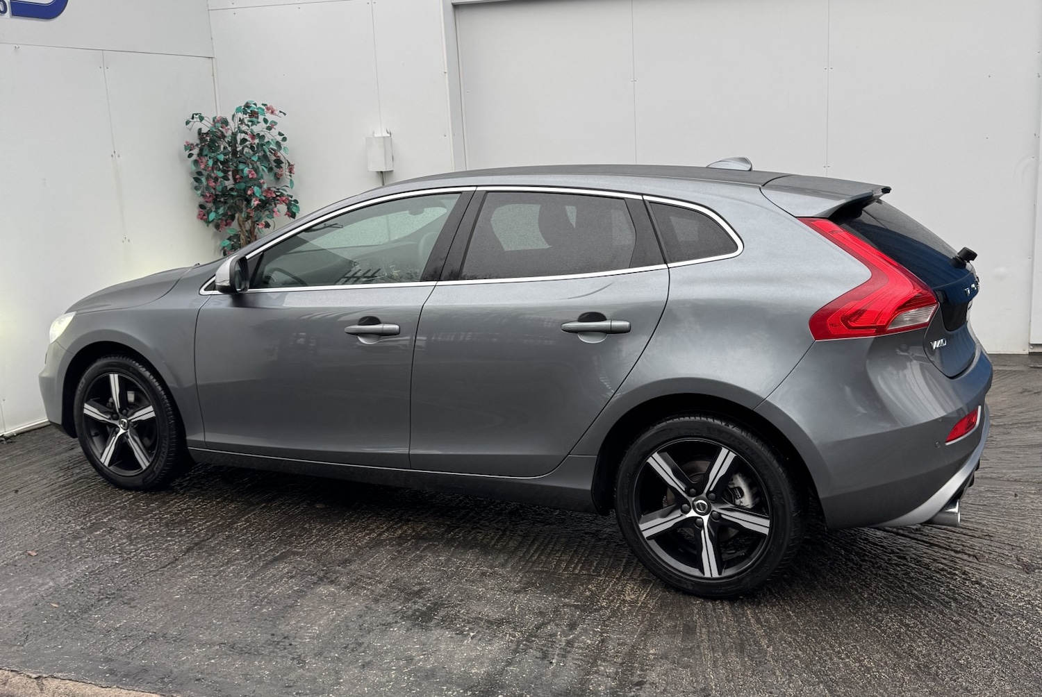 Used Volvo V40 2019 for sale - 77289060: Photo 34