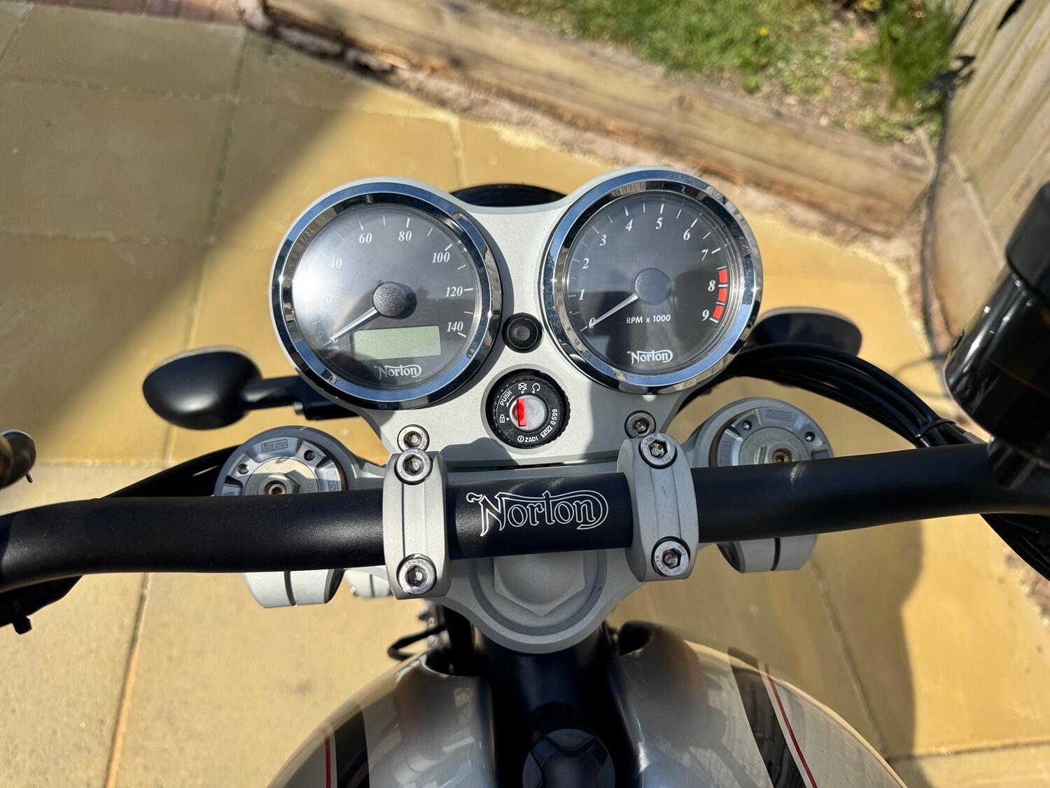 Used Norton Commando 2024 for sale - 78286250: Photo 15
