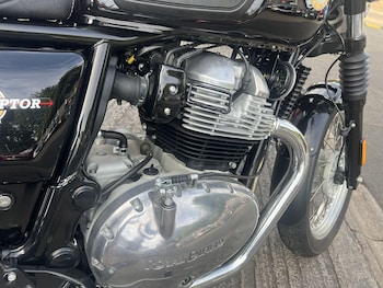 Used Royal Enfield INTERCEPTOR 2020 for sale - bike-78286251: Photo