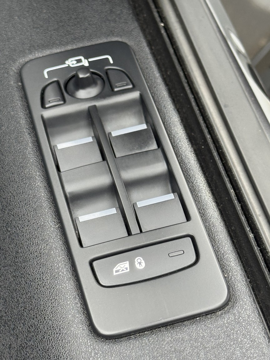 Used Land Rover Discovery Sport 2017 for sale - 78084513: Photo 29