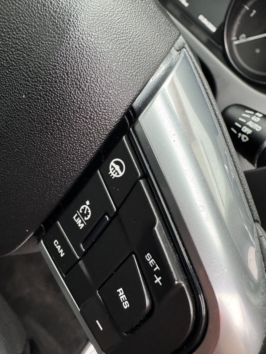 Used Land Rover Discovery Sport 2017 for sale - 78084513: Photo 32