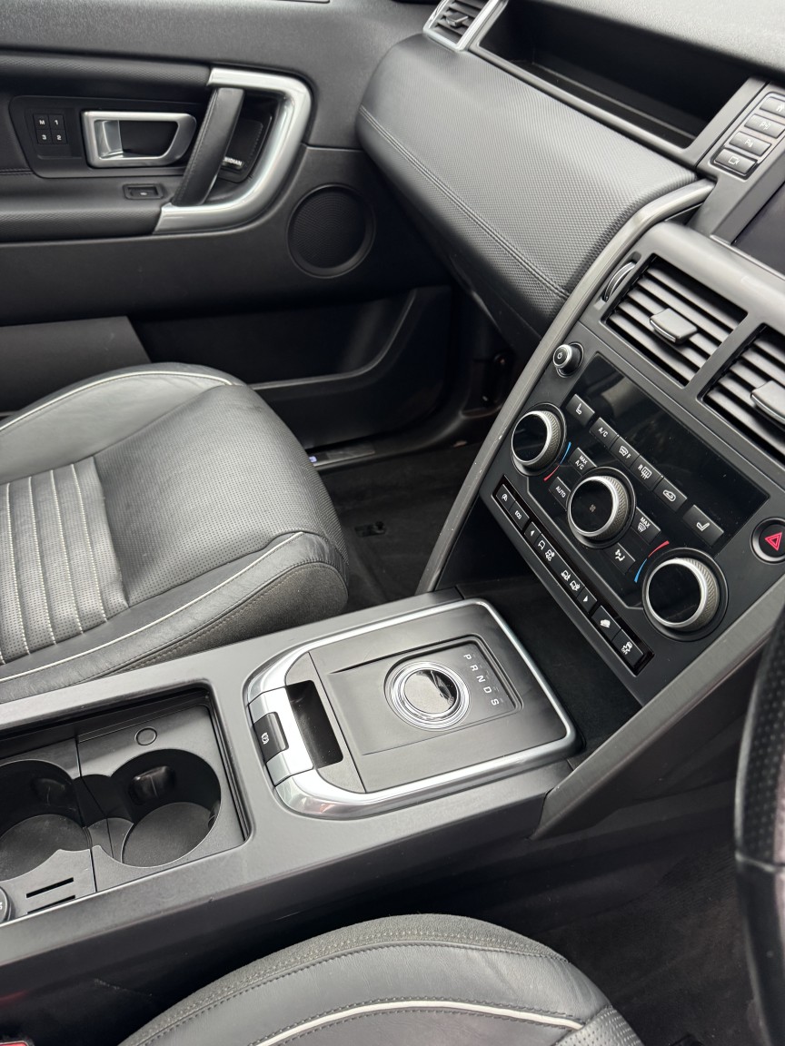 Used Land Rover Discovery Sport 2017 for sale - 78084513: Photo 33