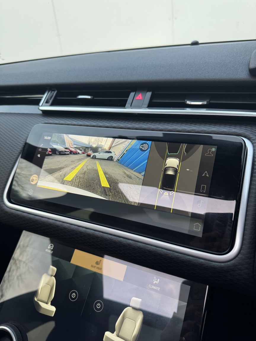 Used Land Rover Range Rover Velar 2022 for sale - 77201339: Photo 2