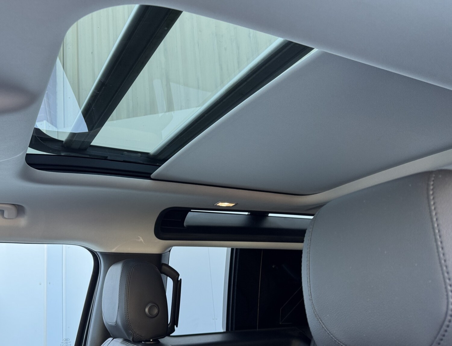 Used Land Rover Defender 90 2022 for sale - 77921300: Photo 25