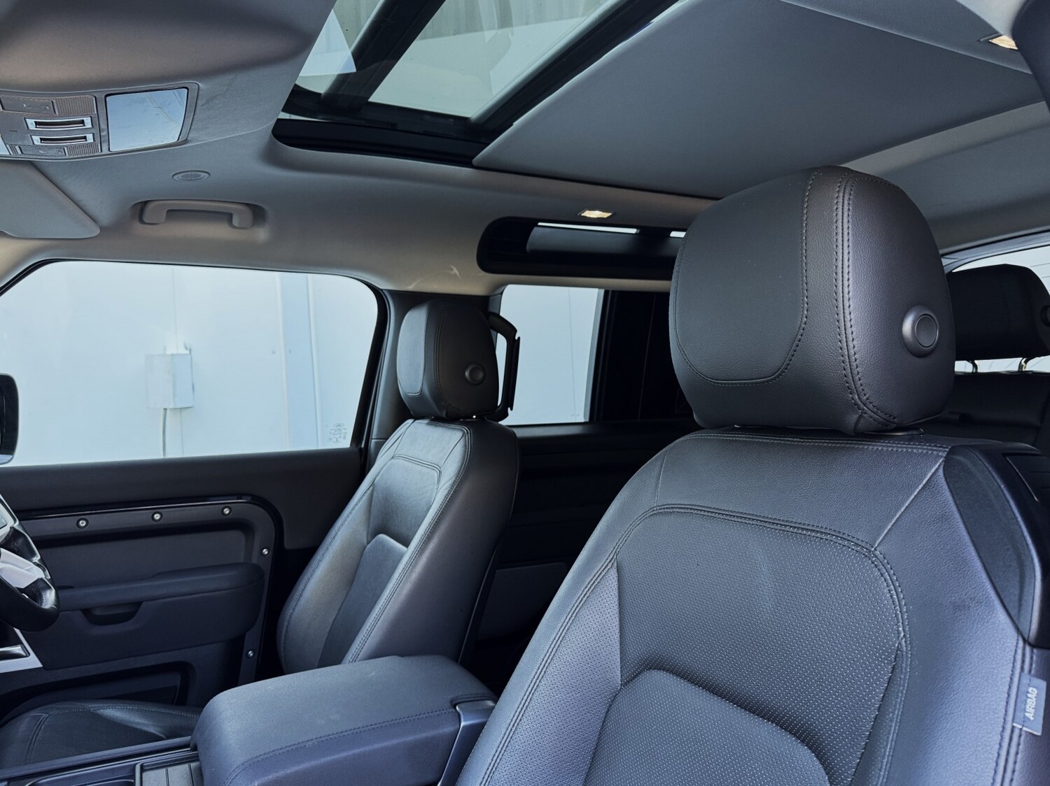 Used Land Rover Defender 90 2022 for sale - 77921300: Photo 26