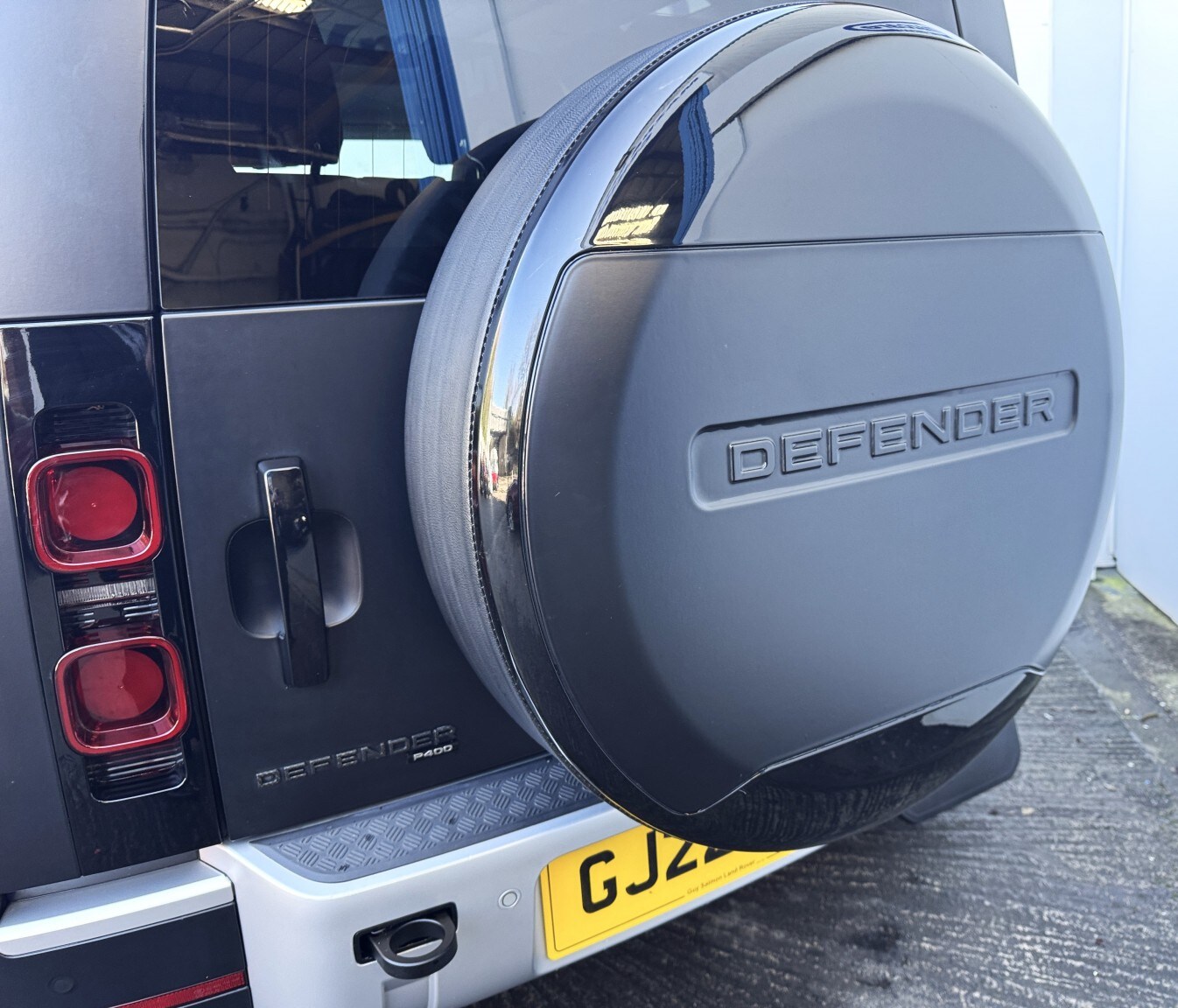 Used Land Rover Defender 90 2022 for sale - 77921300: Photo 32