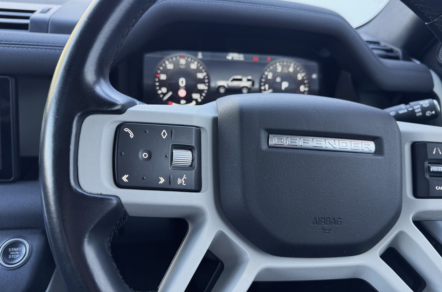 Used Land Rover Defender 90 2022 for sale - 77921300: Photo 38