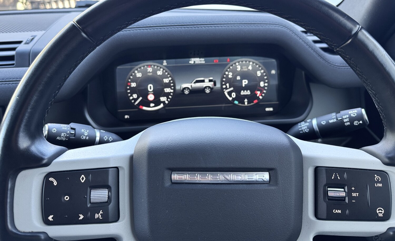 Used Land Rover Defender 90 2022 for sale - 77921300: Photo 40