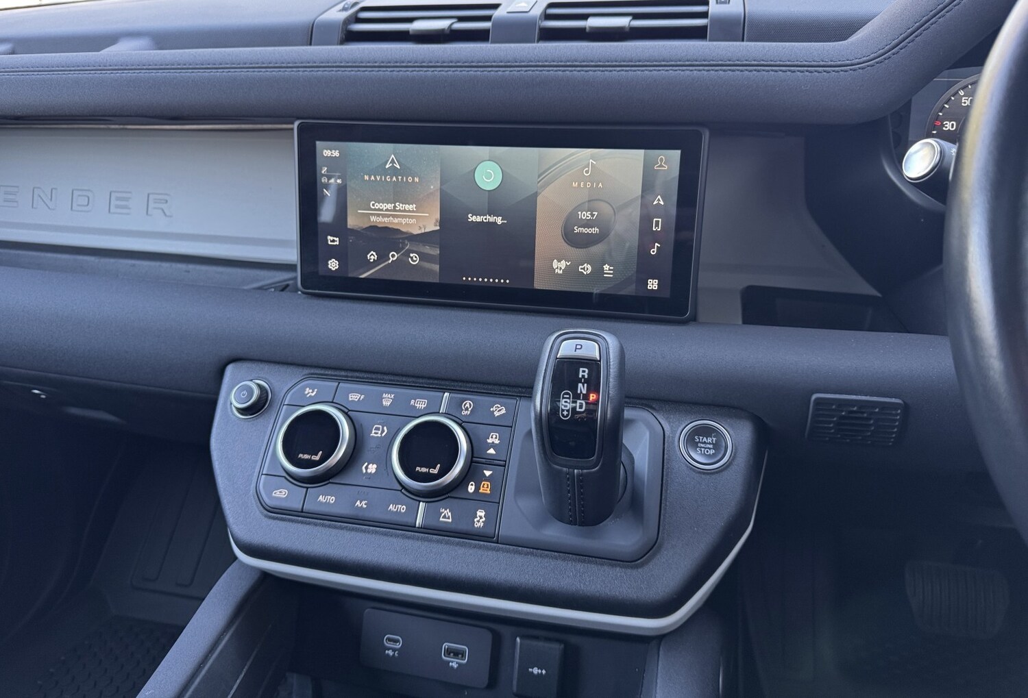 Used Land Rover Defender 90 2022 for sale - 77921300: Photo 41