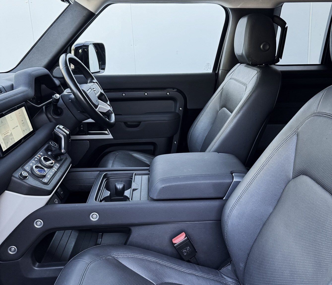 Used Land Rover Defender 90 2022 for sale - 77921300: Photo 53