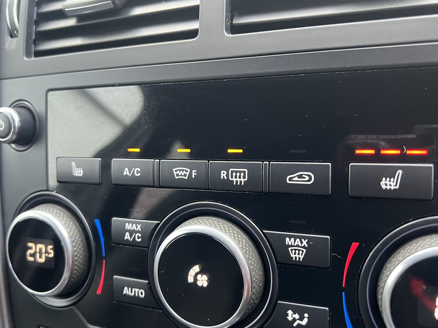 Used Land Rover Discovery Sport 2019 for sale - 77154414: Photo 3