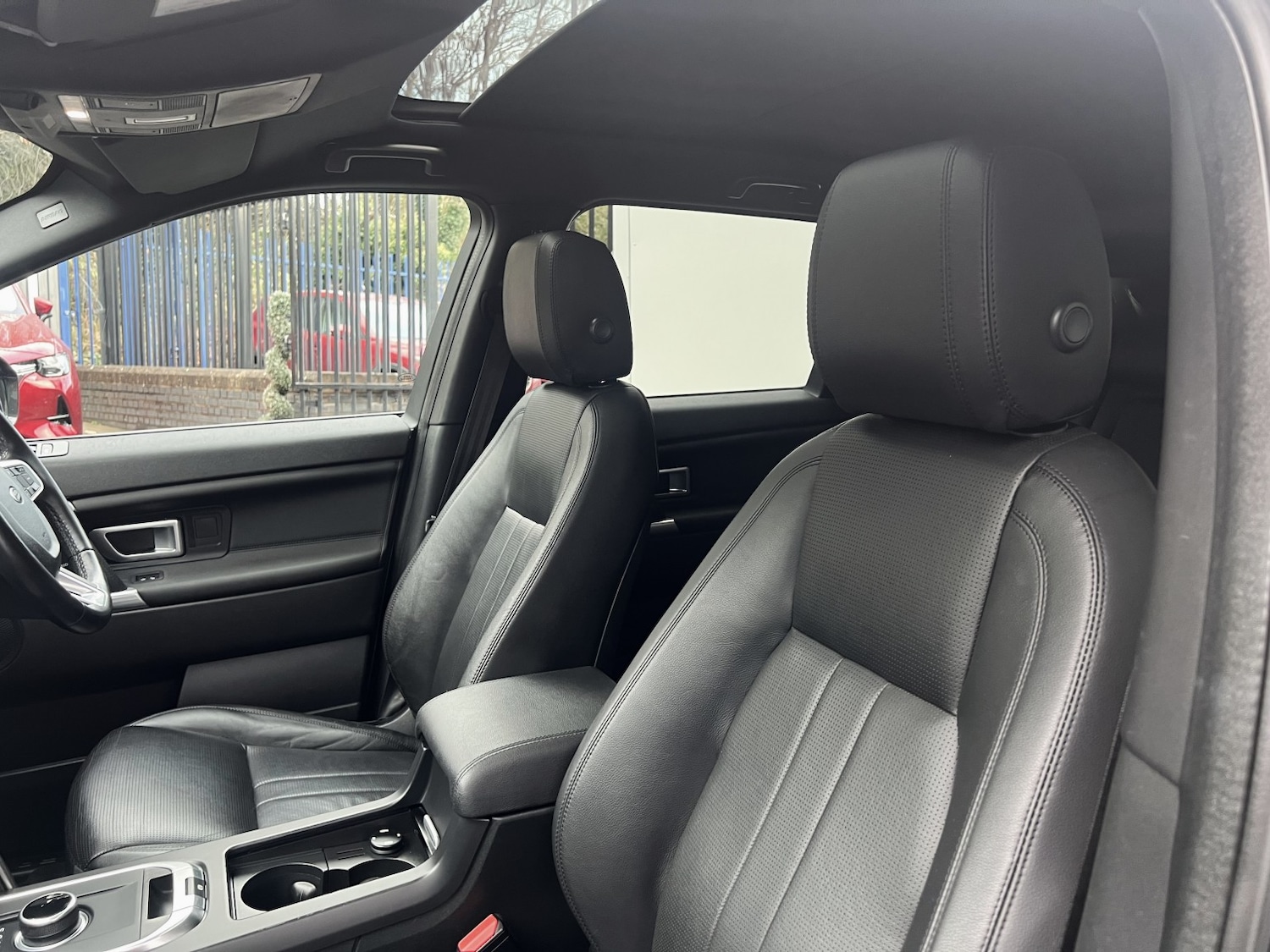 Used Land Rover Discovery Sport 2019 for sale - 77154414: Photo 4