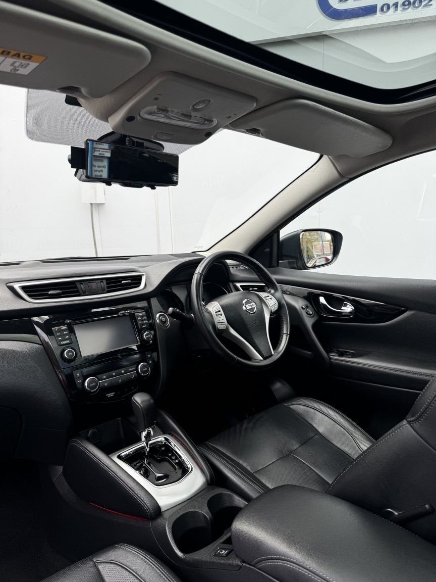 Used Nissan Qashqai 2017 for sale - 77766406: Photo 2