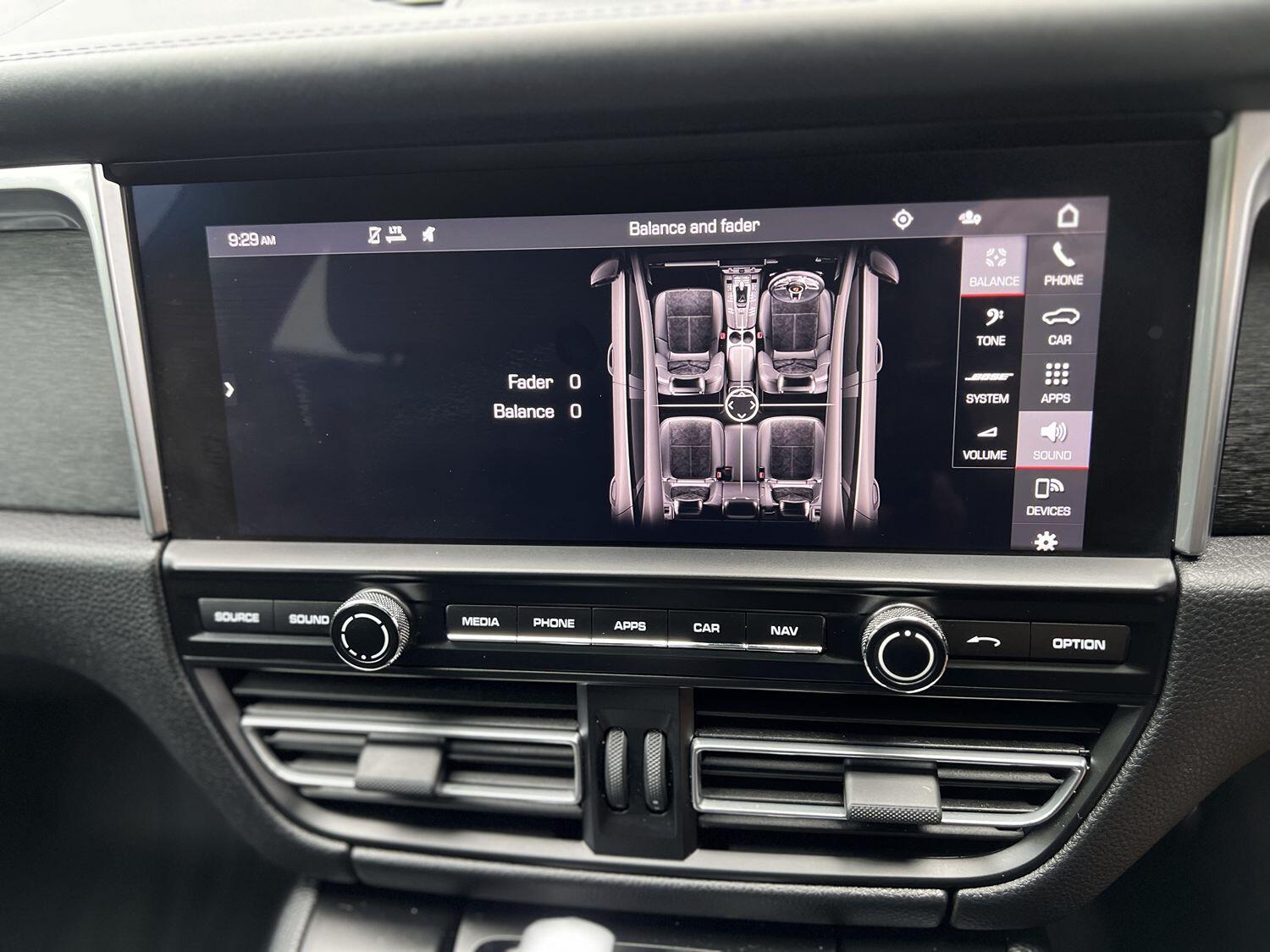 Used Porsche Macan 2021 for sale - 77154449: Photo 44