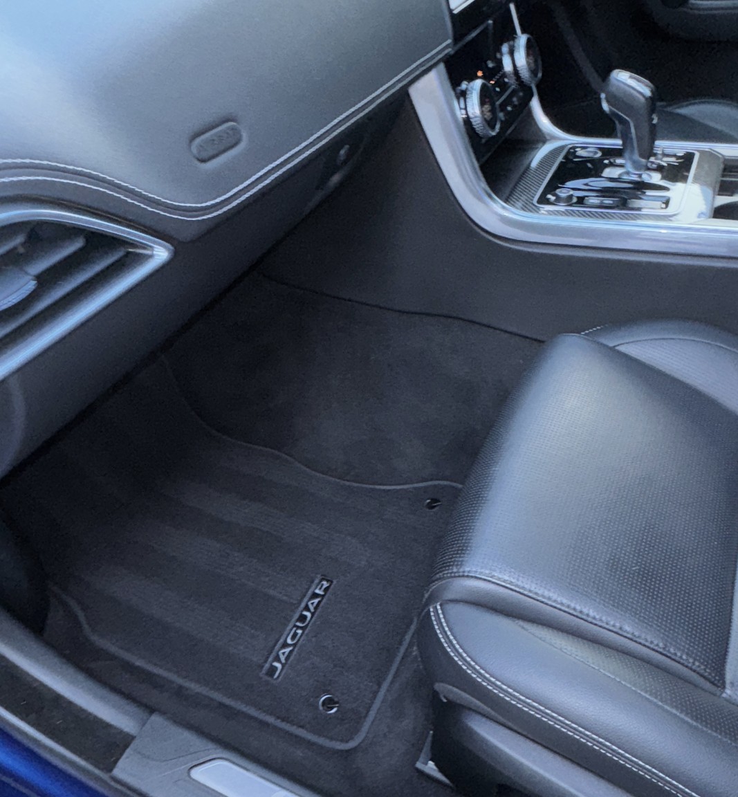 Used Jaguar XE 2021 for sale - 77954042: Photo 12