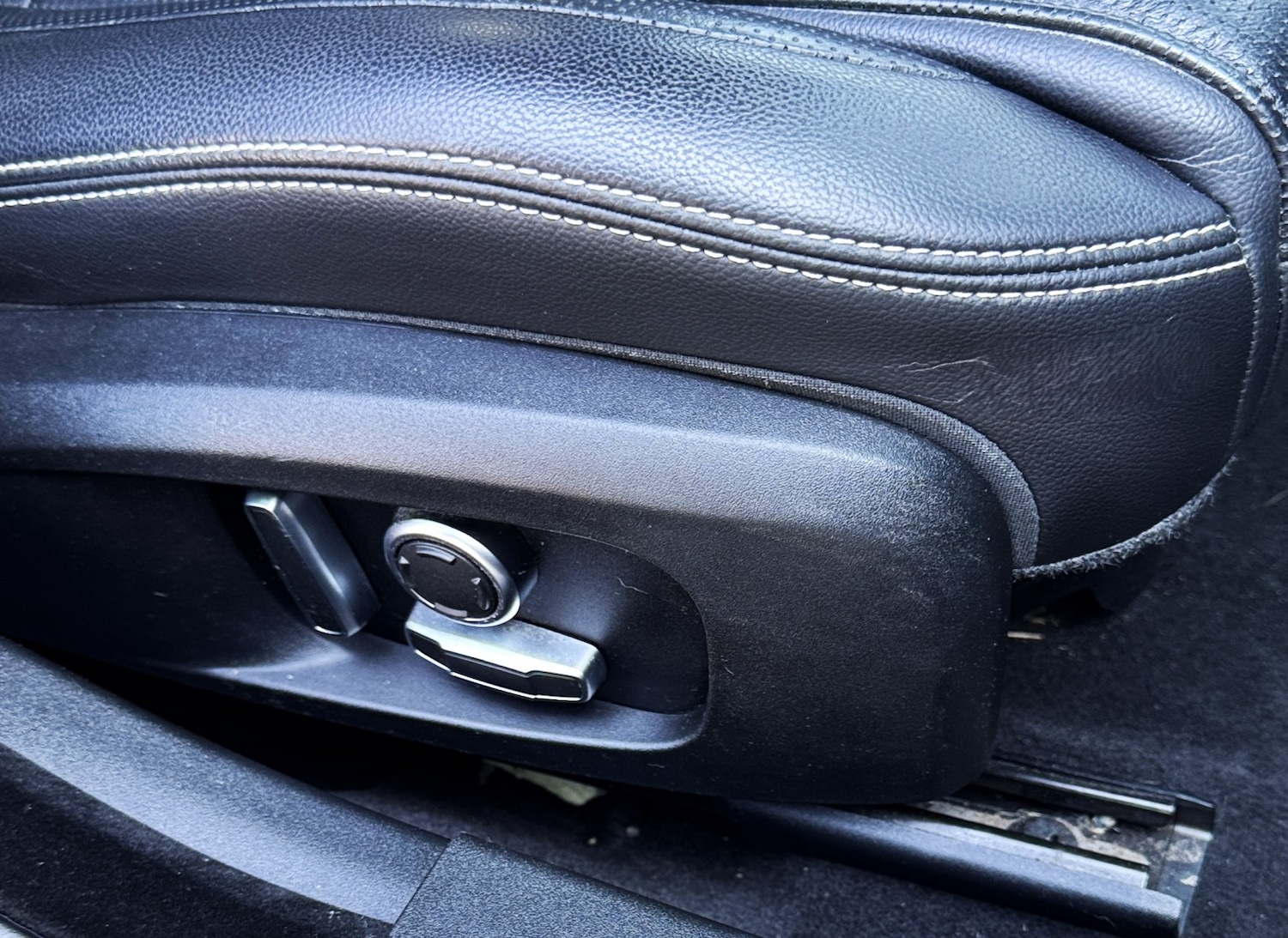 Used Jaguar XE 2021 for sale - 77954042: Photo 34