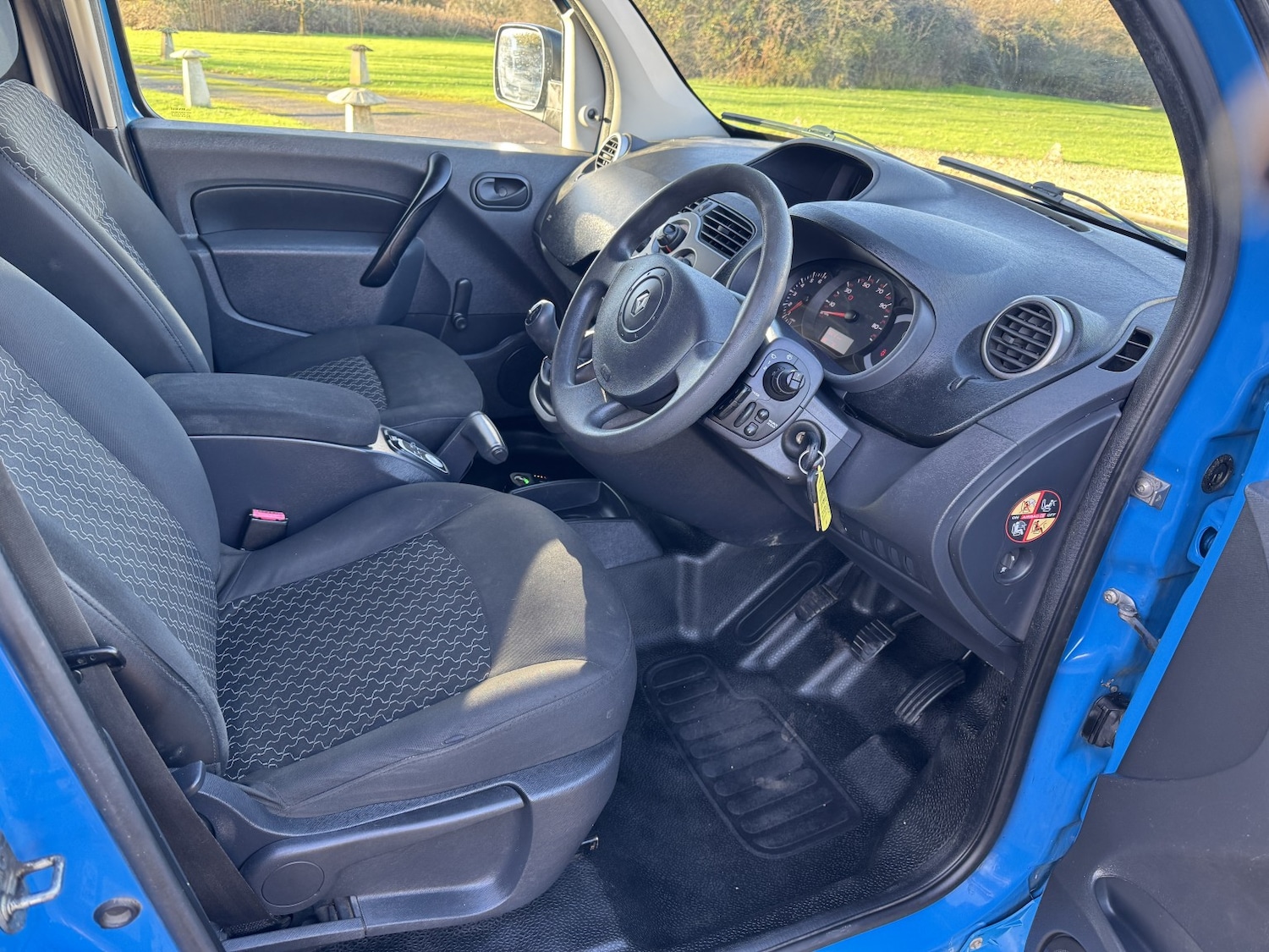 Used Renault Kangoo 2011 for sale - 76897034: Photo 2