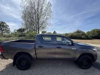Used Toyota Hilux 2021 for sale - 79717385: Photo