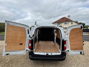 Used Peugeot Partner 2023 for sale - 78220588: Photo