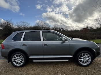 Used Porsche Cayenne 2005 for sale - 77237112: Photo