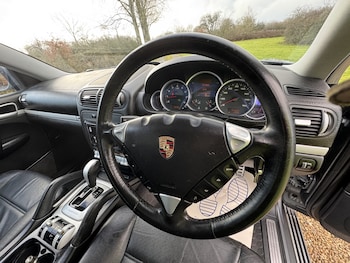 Used Porsche Cayenne 2005 for sale - 77237112: Photo