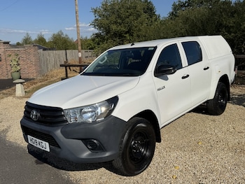 Used Toyota Hilux 2019 for sale - 79386284: Photo