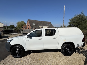 Used Toyota Hilux 2019 for sale - 79386284: Photo