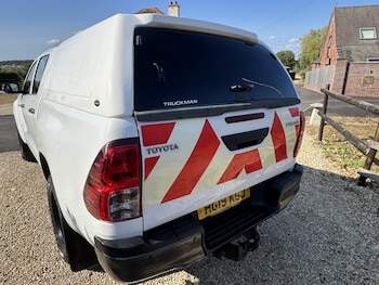 Used Toyota Hilux 2019 for sale - 79386284: Photo