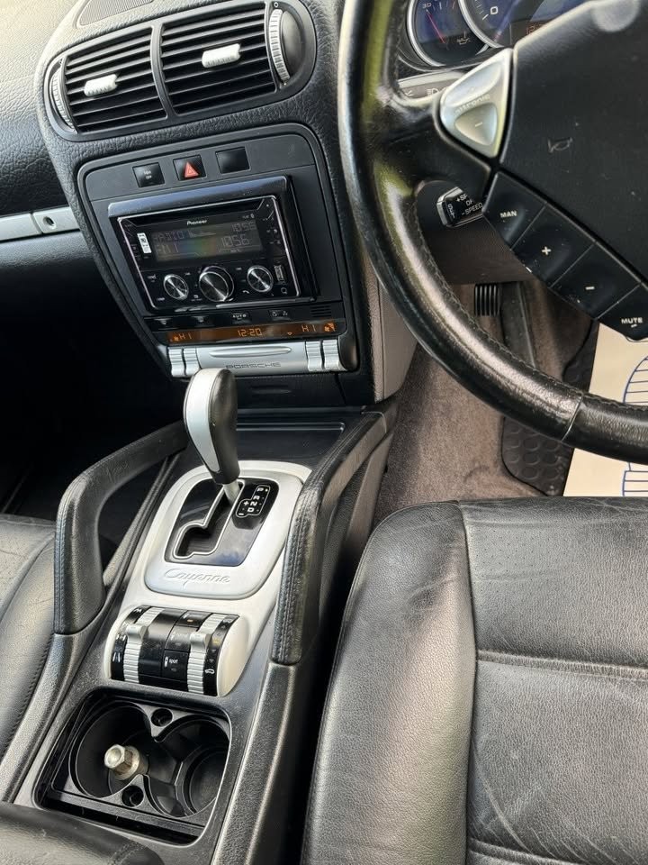 Used Porsche Cayenne 2010 for sale - 78220600: Photo 9