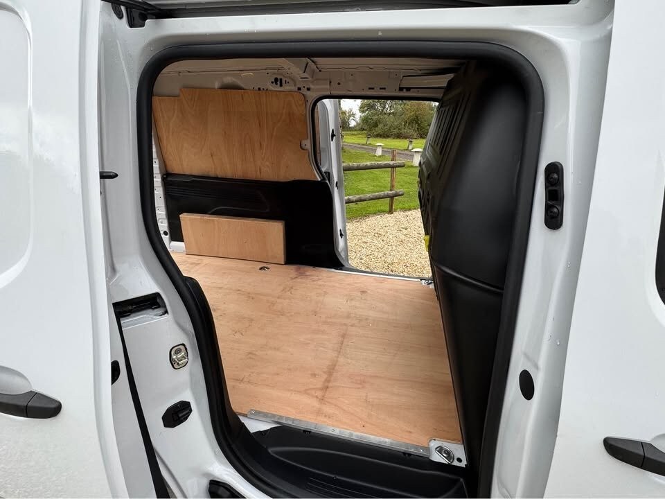 Used Peugeot Partner 2023 for sale - 77855031: Photo 5