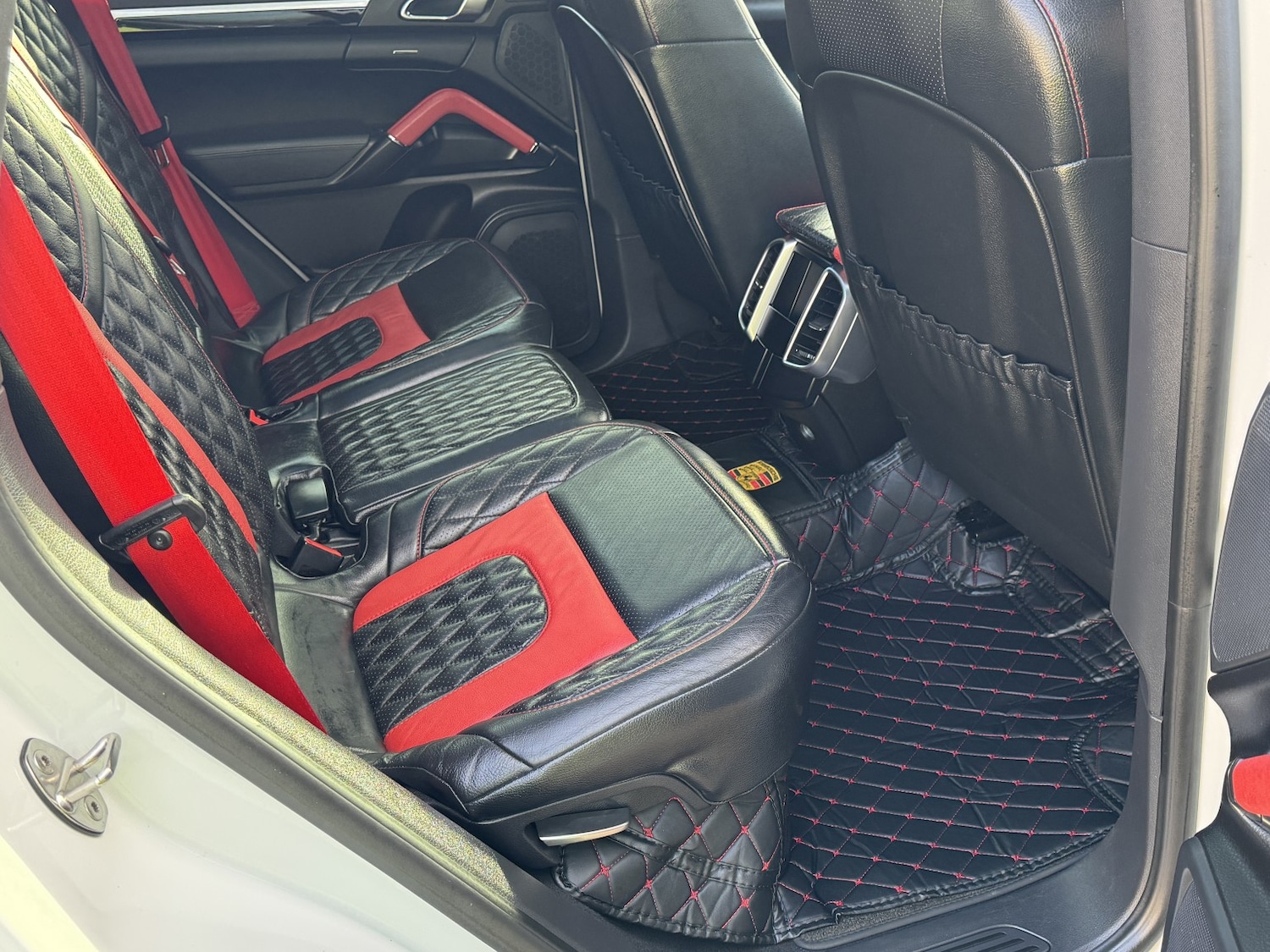 Used Porsche Cayenne 2012 for sale - 77289047: Photo 10