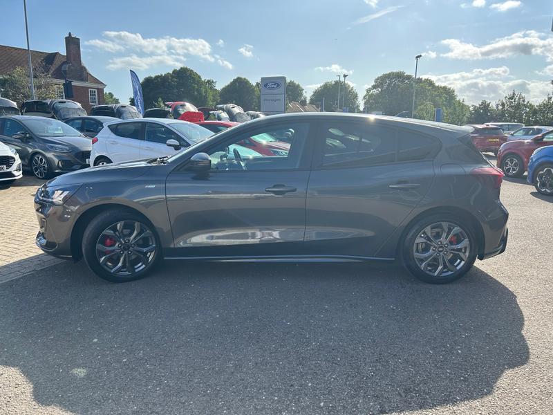 Used Ford Focus 2023 for sale - 76344488: Photo 4