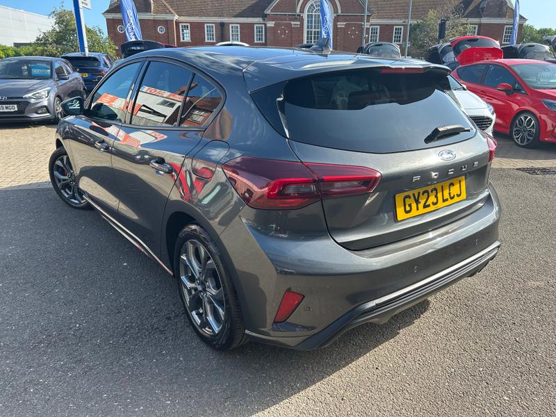 Used Ford Focus 2023 for sale - 76344488: Photo 5