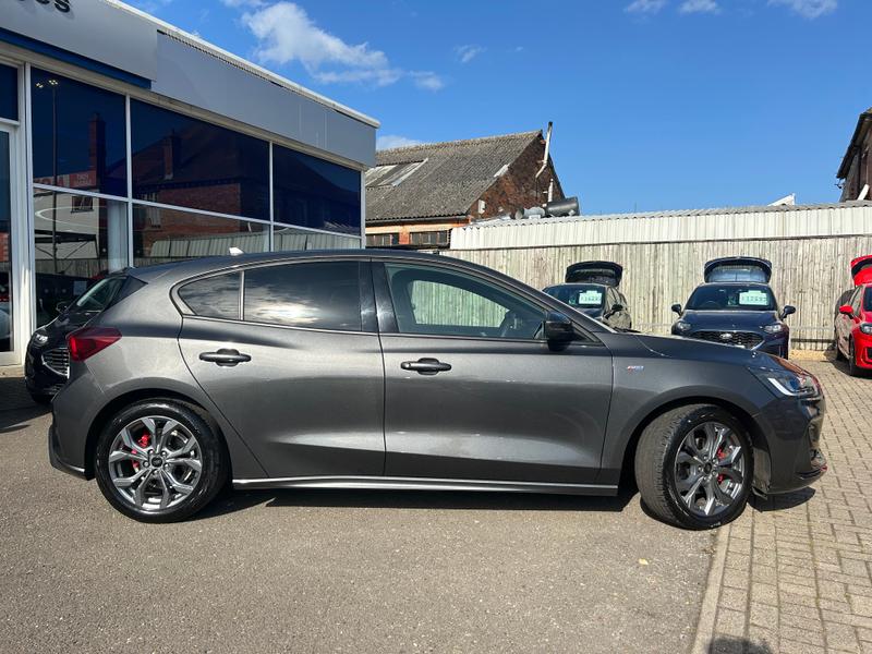 Used Ford Focus 2023 for sale - 76344488: Photo 8