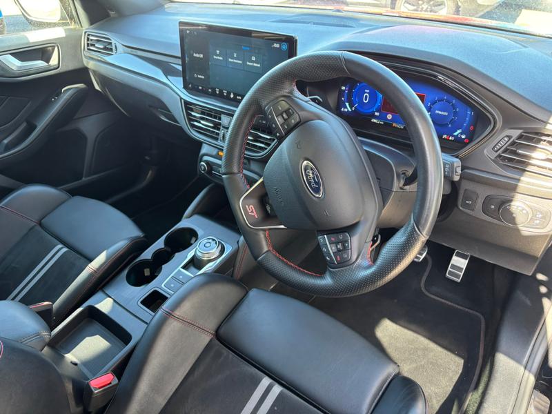 Used Ford Focus 2023 for sale - 75922472: Photo 19
