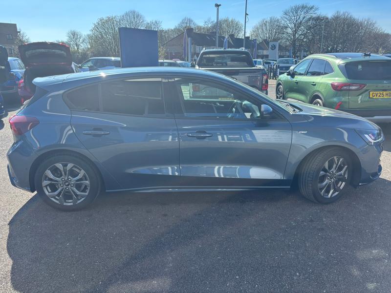 Used Ford Focus 2023 for sale - 77975856: Photo 12