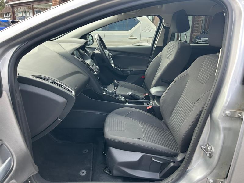 Used Ford Focus 2017 for sale - 77934986: Photo 24