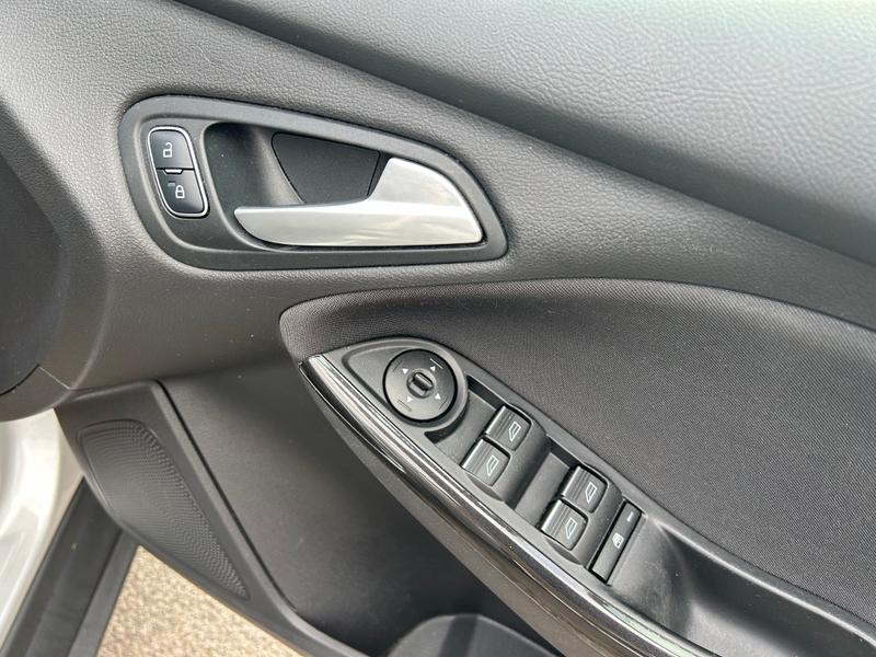 Used Ford Focus 2017 for sale - 77934986: Photo 26