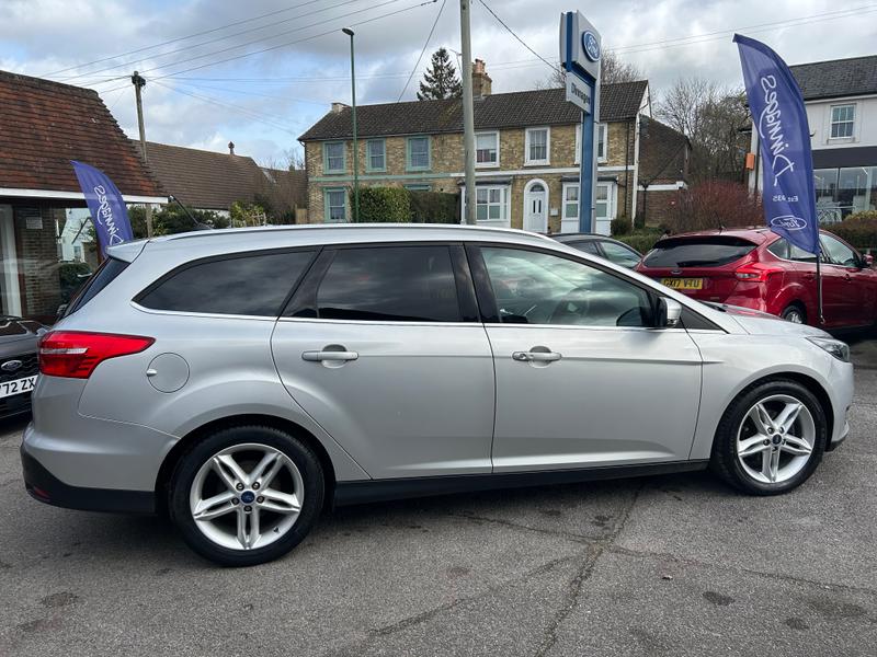 Used Ford Focus 2017 for sale - 77934986: Photo 8