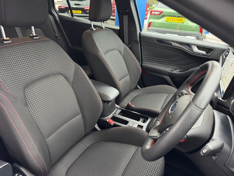 Used Ford Focus 2023 for sale - 76038191: Photo 14