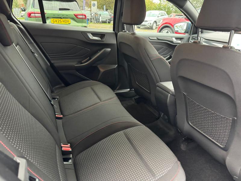 Used Ford Focus 2023 for sale - 76038191: Photo 15